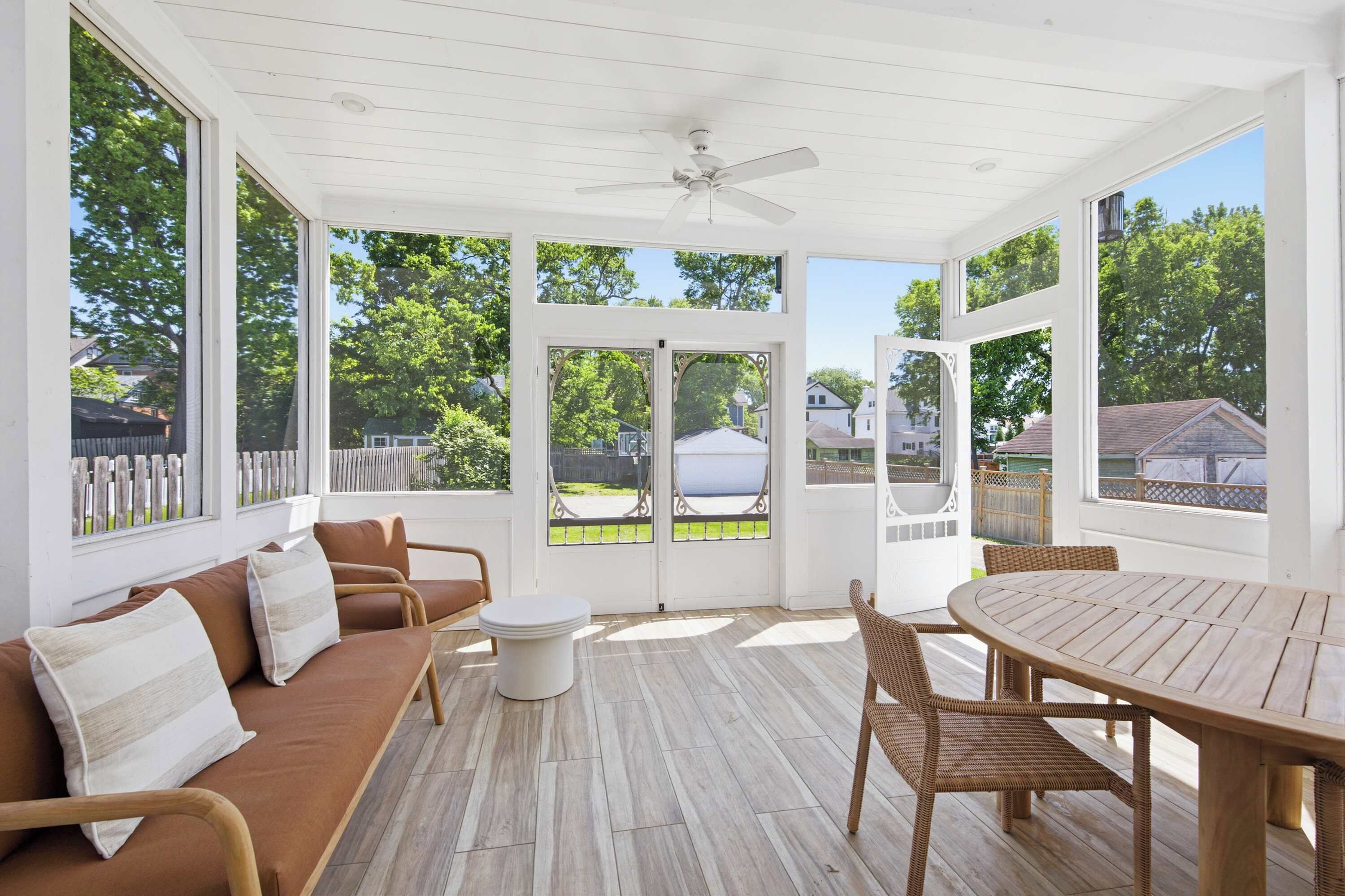 Hus, flere senger, hageutsikt (Hillside Hyde Park Home) | Utsikt fra rommet