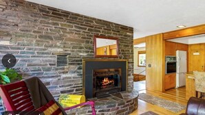 Unclassified image, 3 of 32, button - Majestic Sandpoint Rural Retreat-Enclosed Acre, Min's to town & Schweitzer-! (Sandpoint)