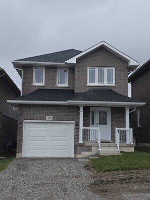 Exterior - 
Welcome to TF Empire’s brand‑new luxury home, featuring 4 bedrooms. (Peterborough)