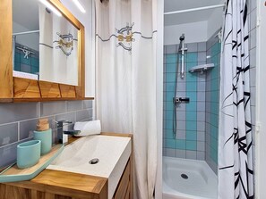 Bathroom - Ploemel - Studio - 21m² - Swimming pool - 1* (PLOEMEL)