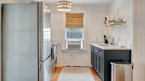 Private kitchen - 2BR & Beach Gear | Walk to Treasure Island Beach (Treasure Island)