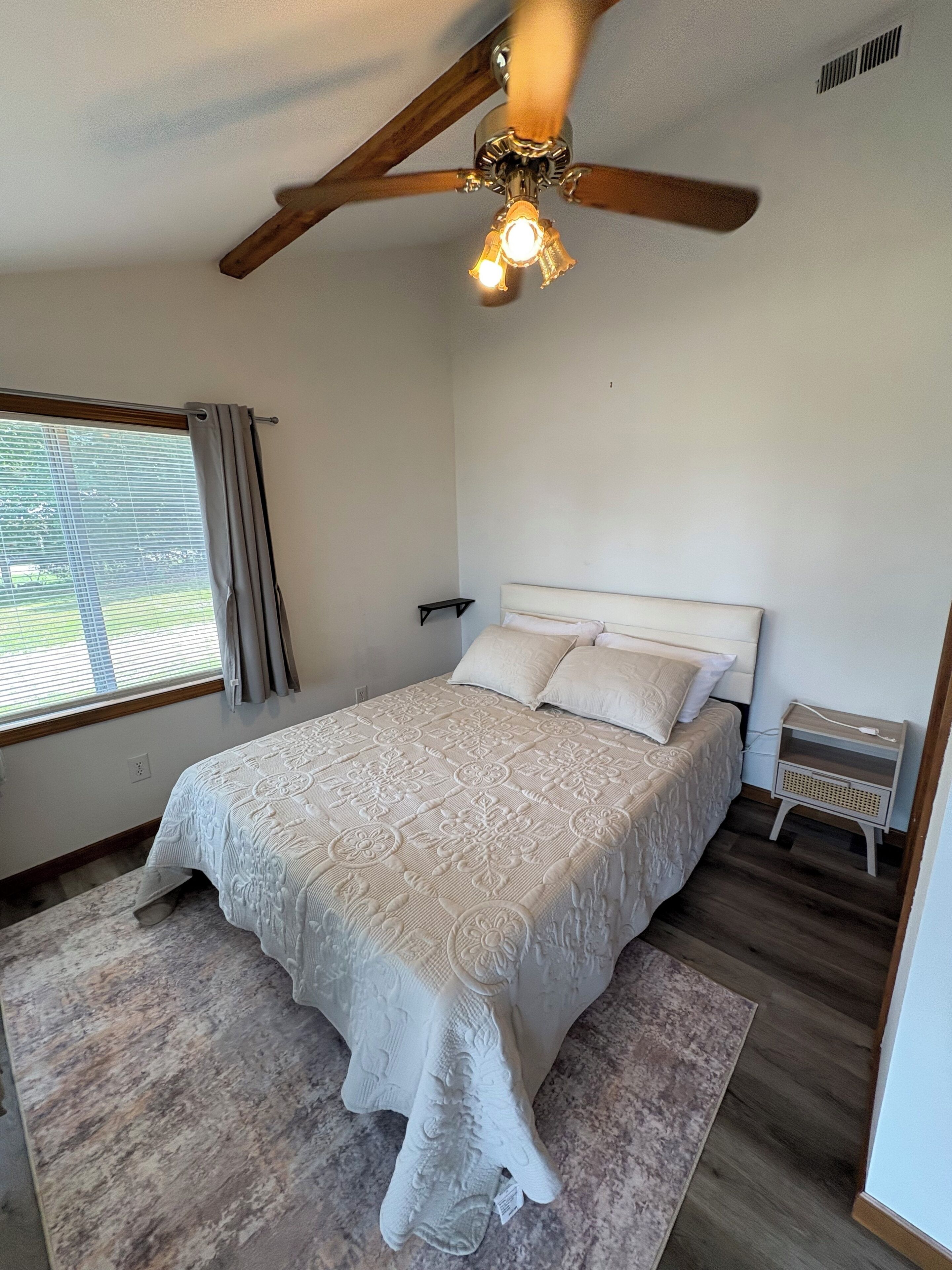1 bedroom, WiFi, bed sheets