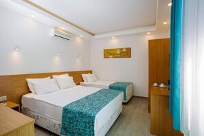 In-room safe, soundproofing, free WiFi - MY MARİN HOTEL (muğla)