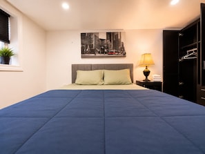 1 habitación, tabla de planchar con plancha y wifi