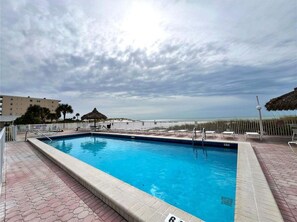 Beheizter Pool