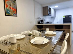 Dining - Laureles: 2BR comfortable and quiet + workspace (Medellín)