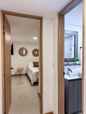 3 bedrooms, desk, iron/ironing board, WiFi - Laureles: 2BR comfortable and quiet + workspace (Medellín)