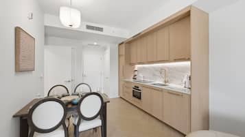 Luxury Apartment, 1 King Bed, City View | Private kitchen | Full-size fridge, microwave, oven, stovetop