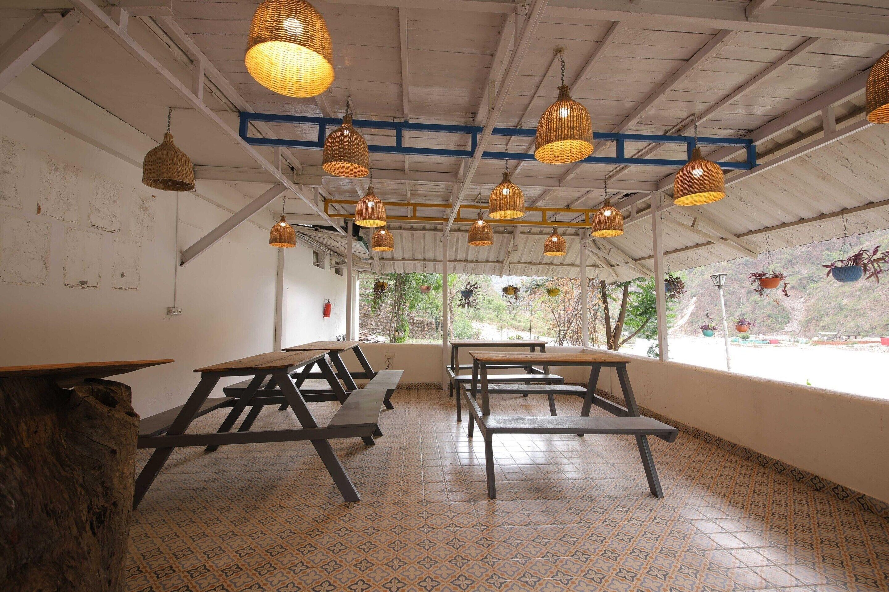 House | Outdoor dining