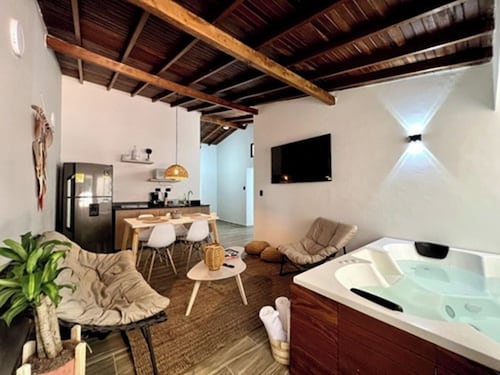 Cumbiana Loft in Provenza by Nowa