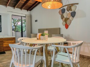 Dining - Cumbiana Loft in Provenza by Nowa (Medellín)