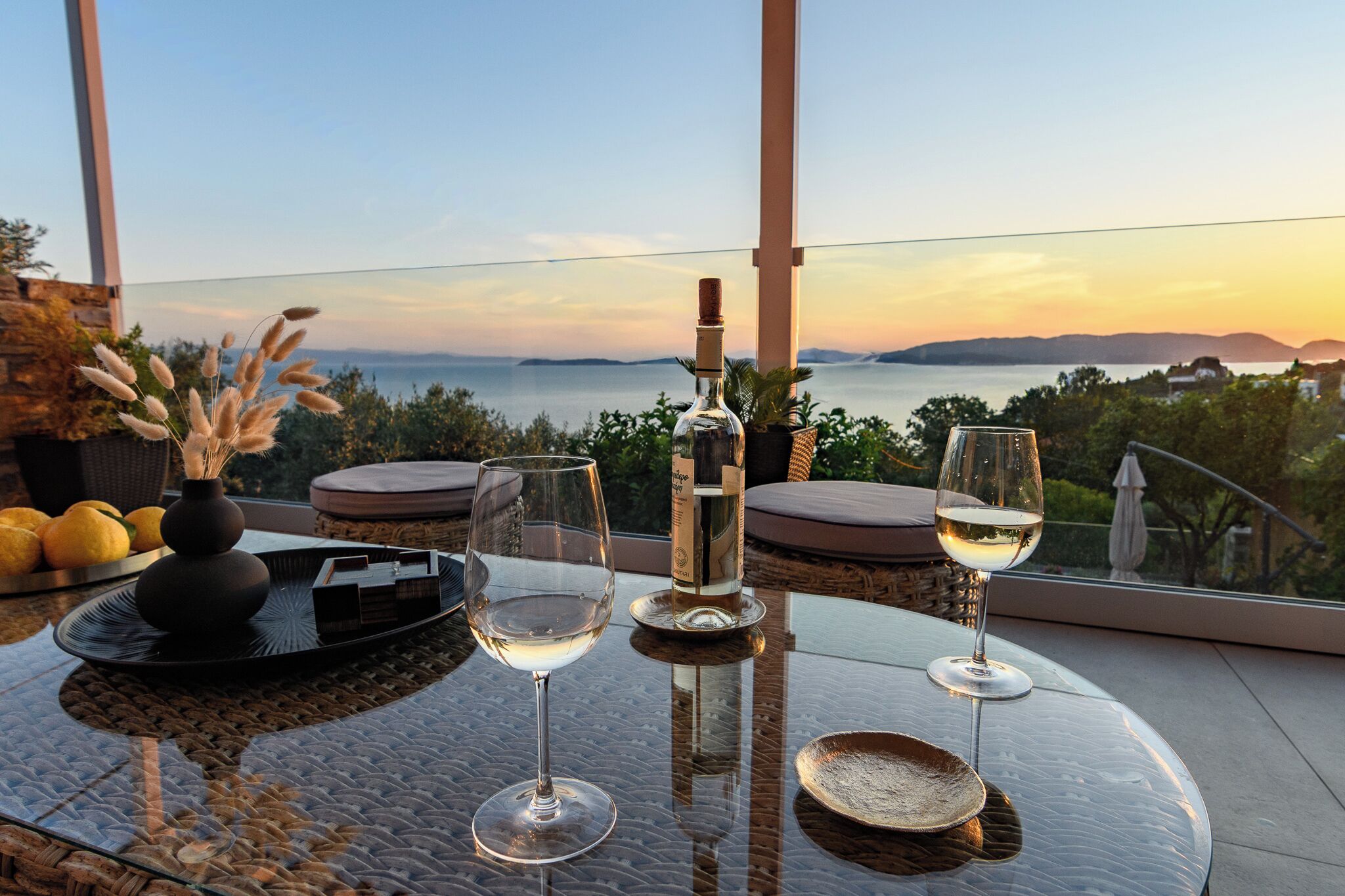 Panoramic Villa, 3 Bedrooms, Sea View | Outdoor dining