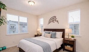 Room - 3BR Layout w/ Bonus Room • Quiet + Parking (Carson City)