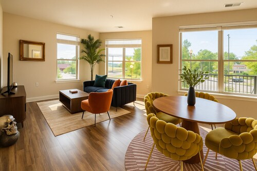 Fairfax 1BR | Bedroom Projector, Pool & Fitness