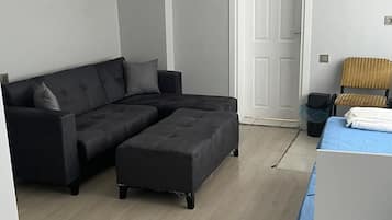 Classic Double or Twin Room | Ruang tamu