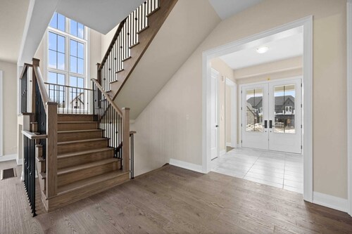 Adorable 4-bedroom chalet at the edge of the forest, in Simcoe County 