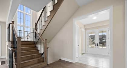 Adorable 4-bedroom chalet at the edge of the forest, in Simcoe County