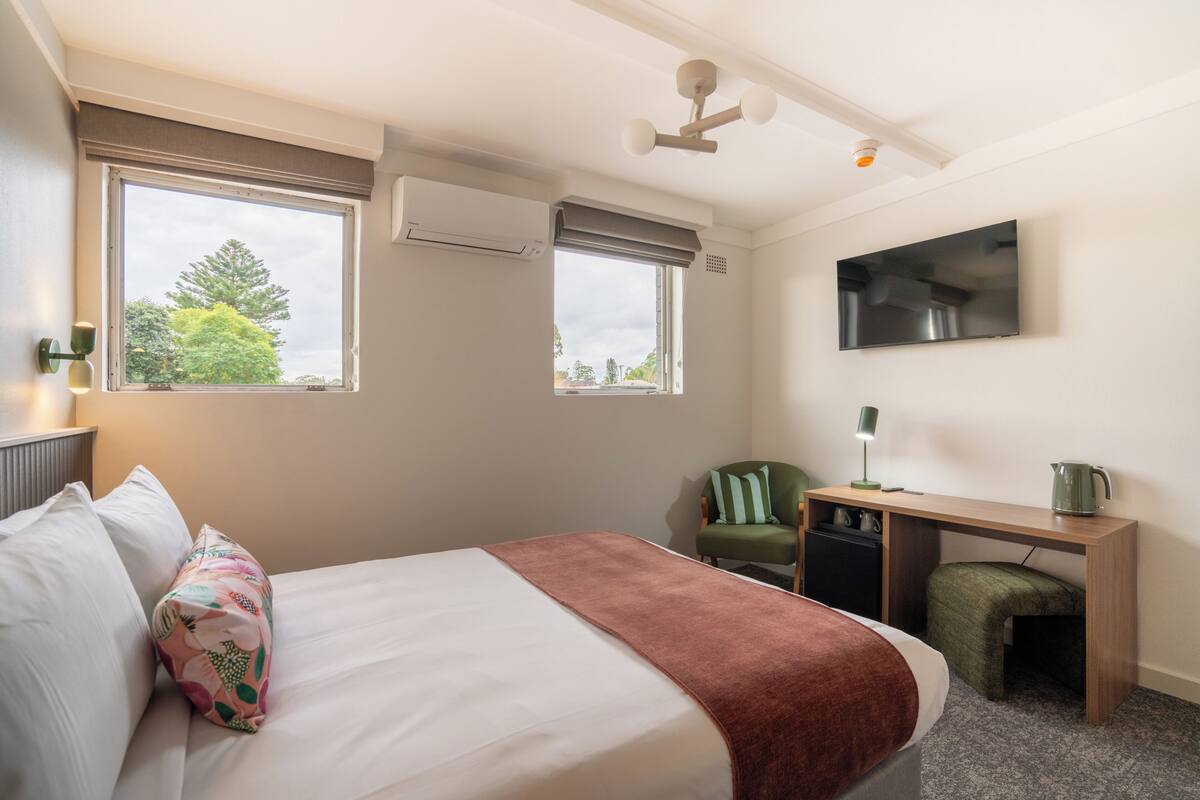 Doppelzimmer, 1 Queen-Bett, eigenes Bad