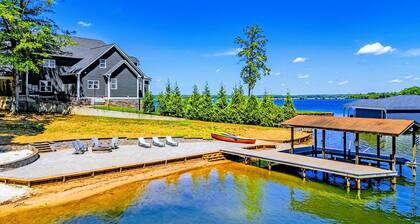 Lake Anna A-Frame | Beach, Dock & Hot Tub | 5BR