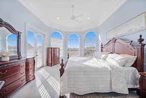 6 habitaciones, tabla de planchar con plancha, wifi y ropa de cama 