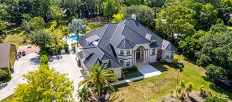 Spacious 6-bedroom house in beautiful Coconut Creek with AC