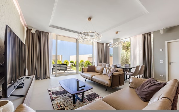House | 2 bedrooms - Luxe Green Coast Villa Jacuzzi Free Buggy (Himarë)