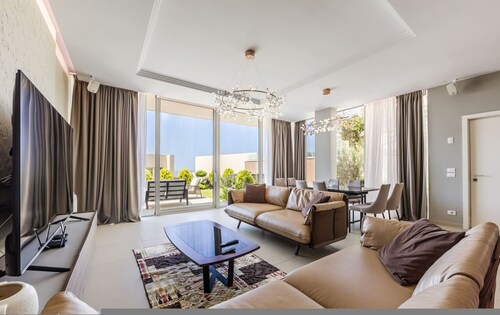 Luxe Green Coast Villa Jacuzzi Free Buggy
