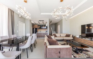 House | 2 bedrooms - Luxe Green Coast Villa Jacuzzi Free Buggy (Himarë)