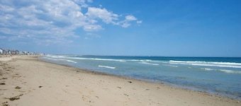 Amazing Beach House with Ocean Views - Just steps to Wells Beach