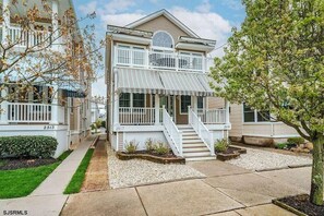 Exterior - Gold Coast 3BR Condo w/ Rooftop Deck & Garage,Sleeps 8 (Ocean City)