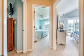 Iron/ironing board, WiFi, bed sheets - Gold Coast 3BR Condo w/ Rooftop Deck & Garage,Sleeps 8 (Ocean City)
