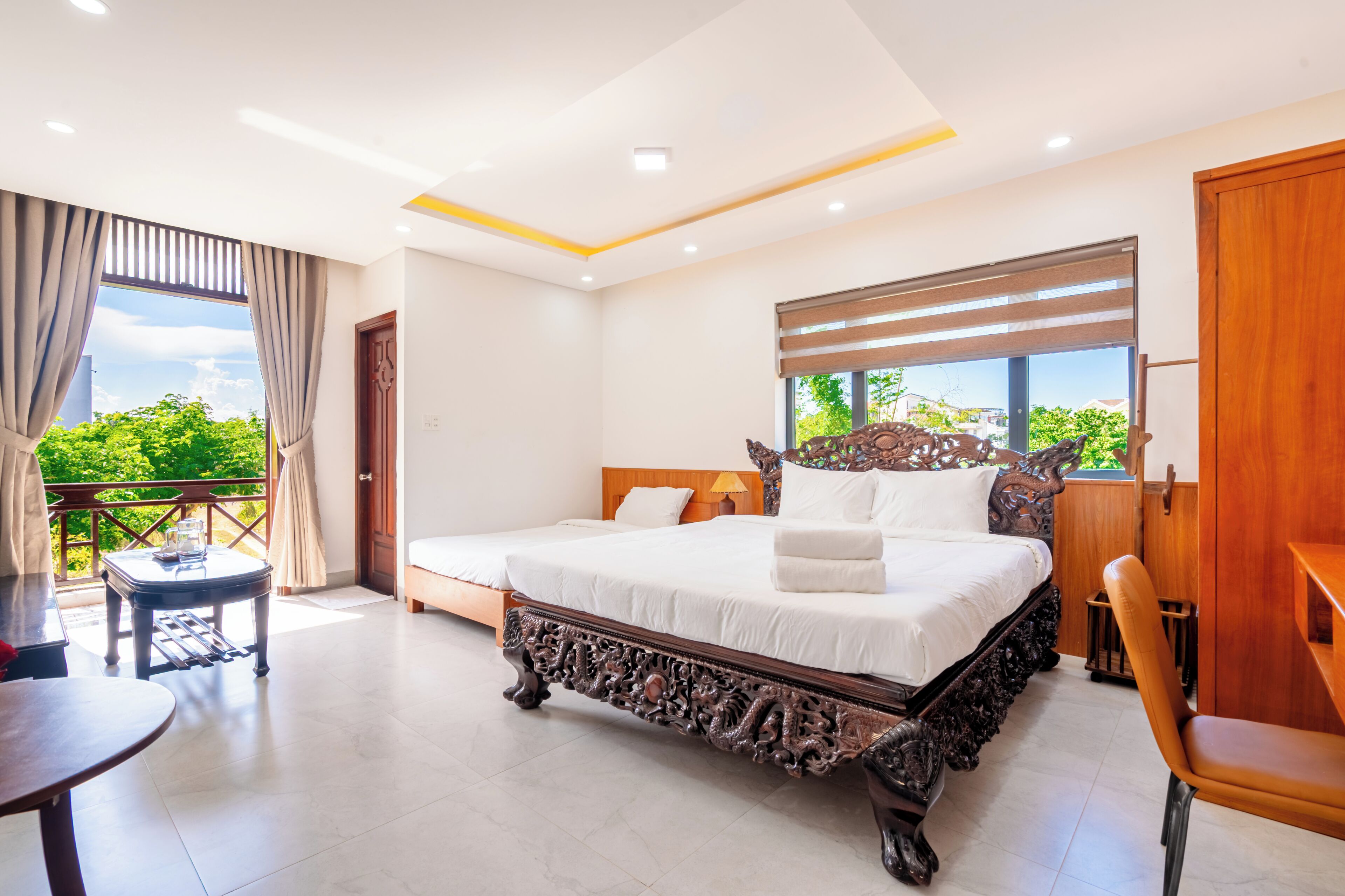 Hypo-allergenic bedding, free WiFi, bed sheets