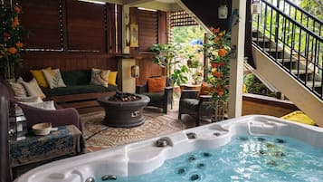 Baignoire à remous extérieure