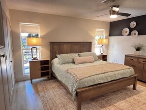 4 habitaciones, tabla de planchar con plancha, wifi y ropa de cama 