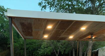Firefly Cabin, Lake Whitney , Pool & Hot Tub, Boat Parking Fire Pit, Grills.