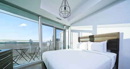 Urban Studio Suite Near Union Station