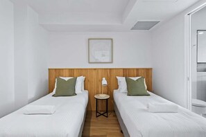 Room - Beach, Dining & Style | Broadbeach (Gold Coast)