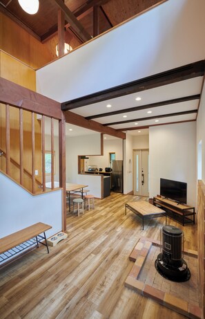 Habitación, balcón (Log House Casa) | Interior