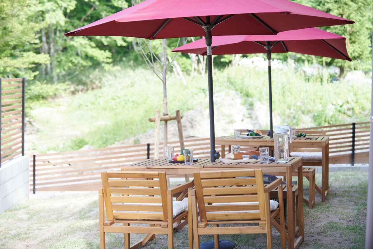 Outdoor dining