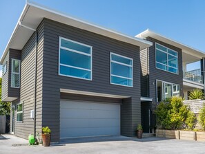 Exterior - Magic on Molesworth in New Plymouth (New Plymouth)