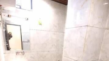 Family Room | Bathroom