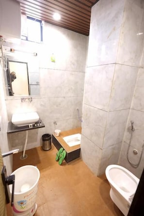 Family Room | Bathroom - HOTEL ELITE CHOICE (Ajmer)