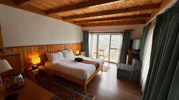 In-room safe, desk, blackout curtains, soundproofing