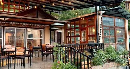 Jambayang Resort