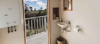 River Retreat - Off the Grid Escape