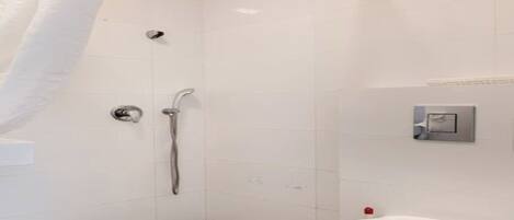 Free toiletries, towels, soap, shampoo