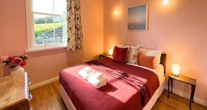 Heritage Heart, City Smart - 4BR Villa Great Views