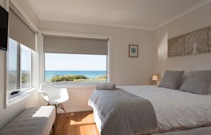 4 slaapkamers, een strijkplank/strijkijzer, internet, beddengoed