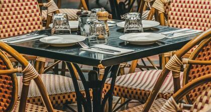 Evi-3B2B Free Parking! Walk to Casino! Sleeps 8!
