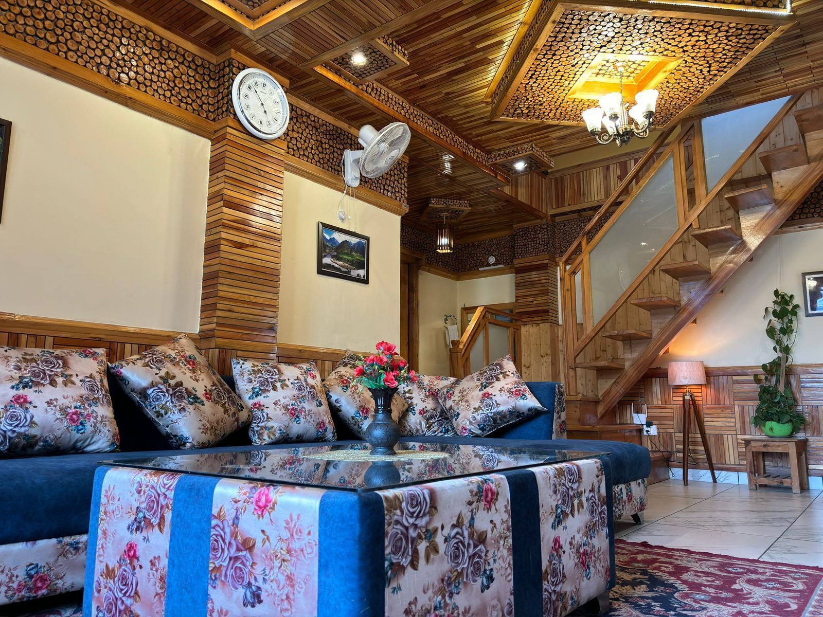 Premium Suite, Balcony, Hill View | Interior